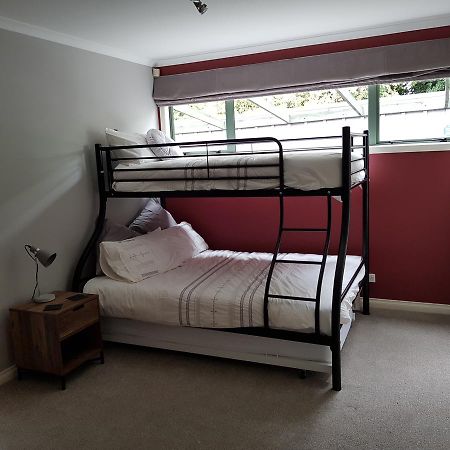Central Taupo Townhouse ภายนอก รูปภาพ