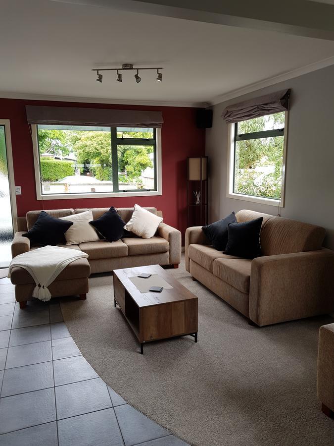 Central Taupo Townhouse ภายนอก รูปภาพ